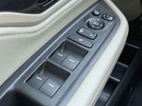 Used 2024 Honda Odyssey Elite image 32