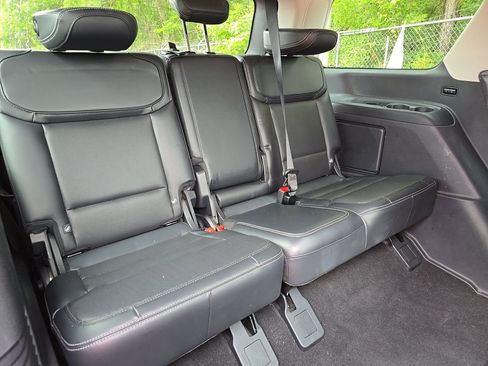 Used 2025 Ford Expedition Platinum AWD/4WD image 10
