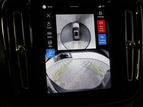 Used 2026 Volvo XC40 B5 Plus w/ Protection Package Premier image 13