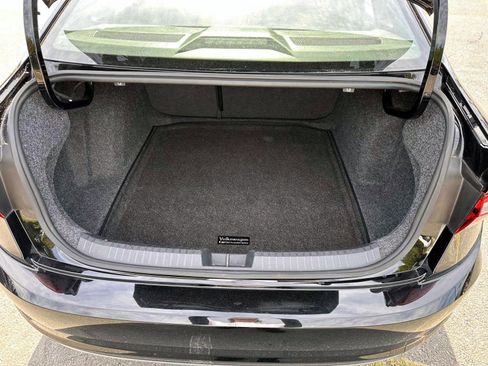 Used 2020 Volkswagen Jetta SE w/ SE Cold Weather Package FWD image 7