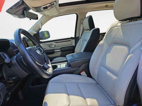 Used 2024 RAM 1500 Limited AWD/4WD image 9