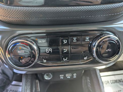 Used 2021 Chevrolet TrailBlazer LT w/ Convenience Package FWD image 52