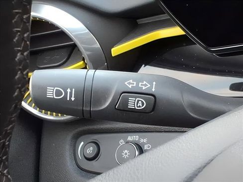 Used 2024 Chevrolet Trax ACTIV w/ Driver Confidence Package image 30