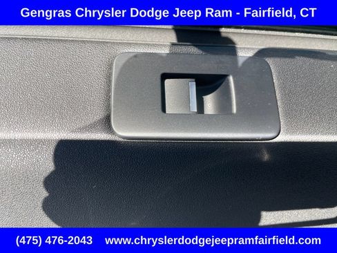 Used 2019 Land Rover Discovery Sport HSE AWD/4WD image 38