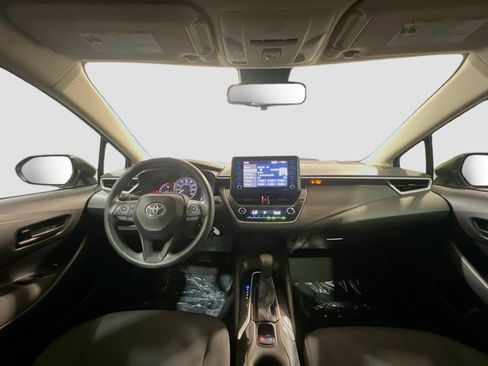 Used 2022 Toyota Corolla LE FWD image 15