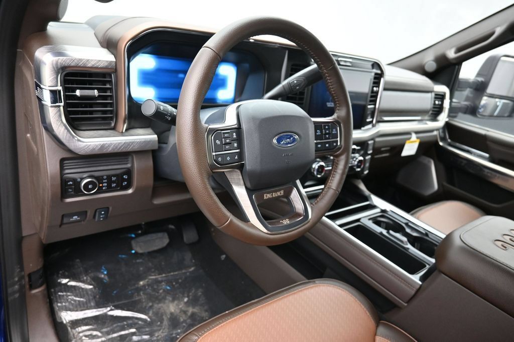 New 2026 Ford F250 King Ranch w/ FX4 Off-Road Package AWD/4WD image 18