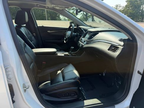 Used 2017 Chevrolet Impala Premier w/ Enhanced Convenience Package FWD image 48
