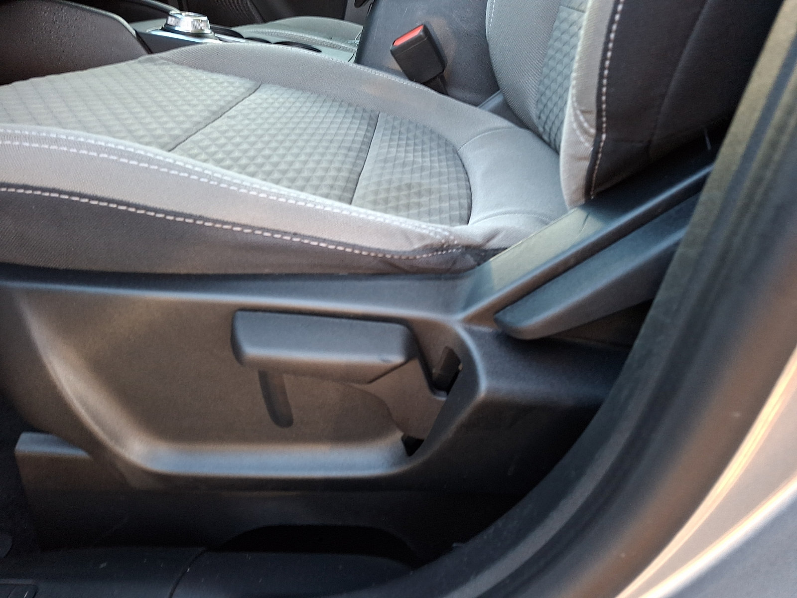 Certified 2022 Ford Escape SE AWD/4WD image 14