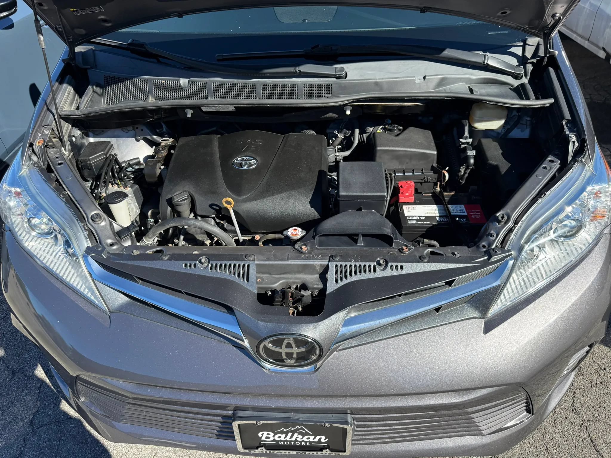 Used 2018 Toyota Sienna XLE w/ XLE Navigation Package FWD image 40