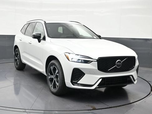 Used 2026 Volvo XC60 B5 Core AWD/4WD image 8