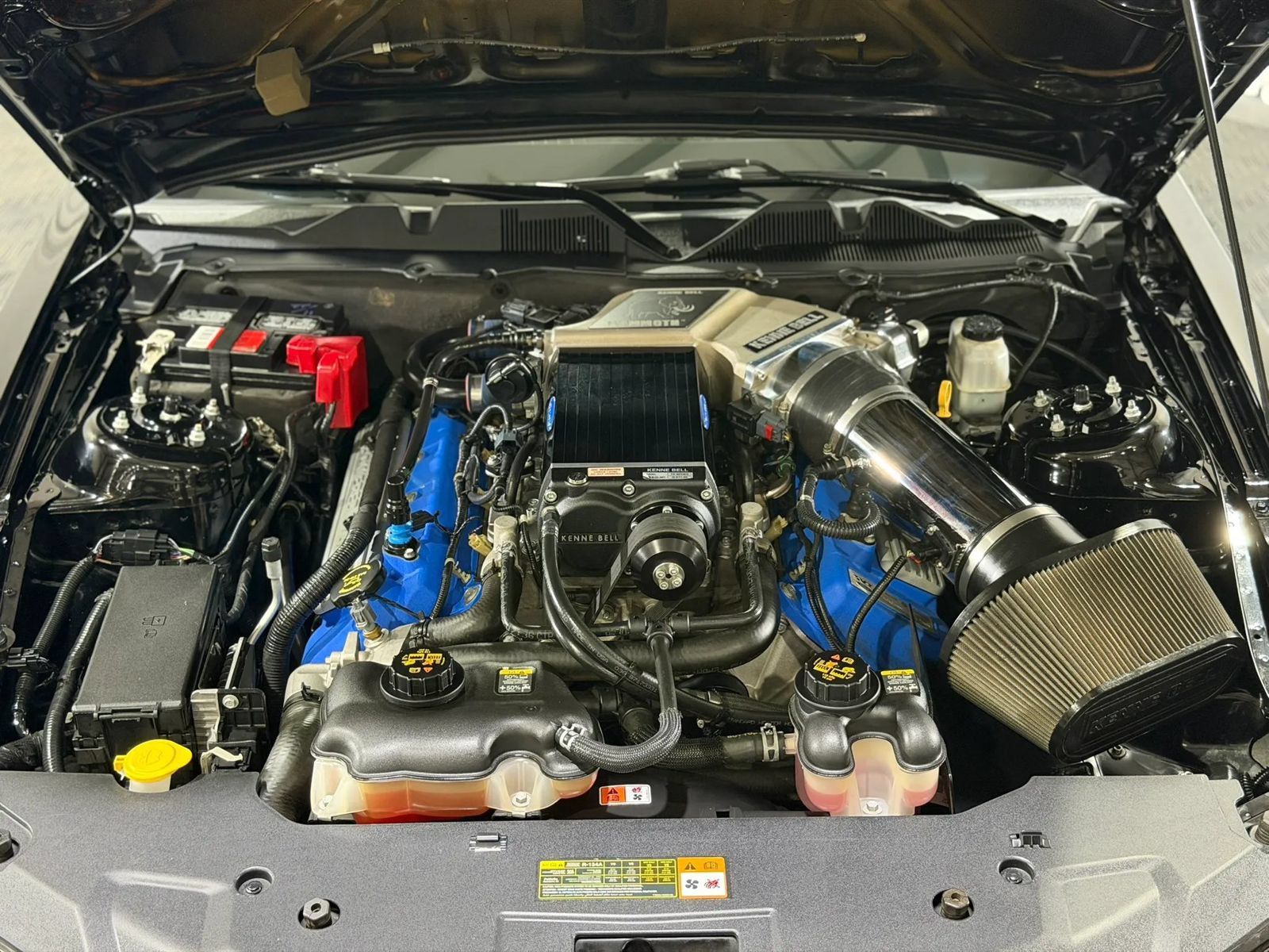 Used 2013 Ford Mustang Shelby GT500 w/ Electronics Pkg RWD image 11