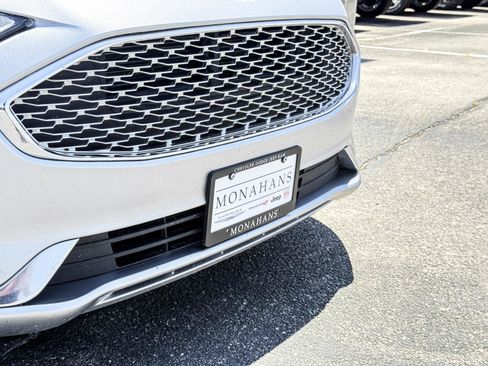 Used 2020 Ford Fusion Titanium AWD/4WD image 7