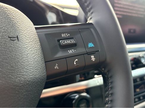 New 2026 Nissan Pathfinder Platinum w/ Accent Package FWD image 12