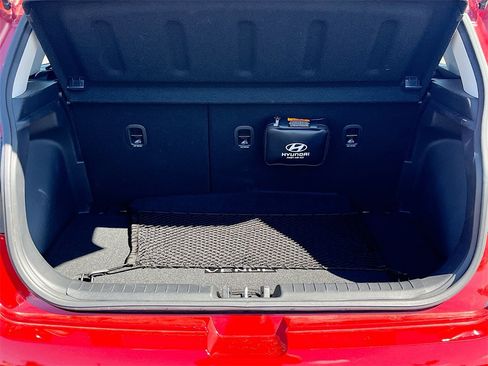 Used 2024 Hyundai Venue Limited image 26