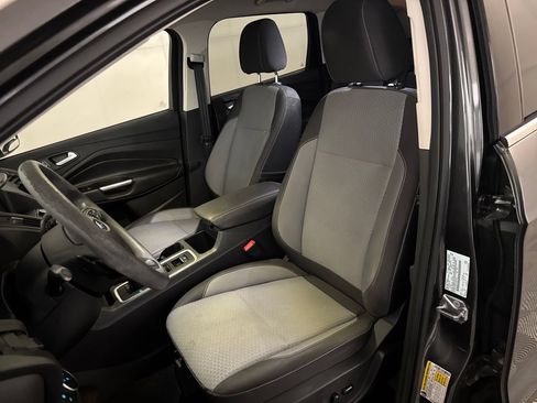 Certified 2017 Ford Escape SE w/ Equipment Group 201A FWD image 12