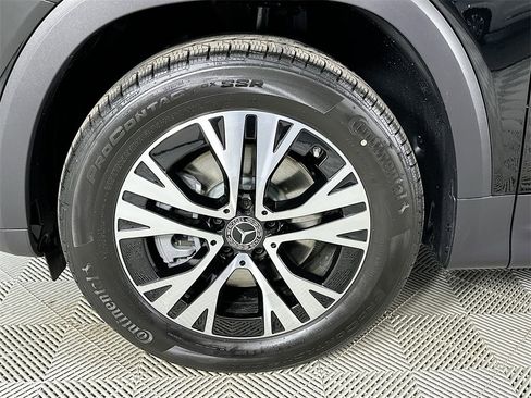 Certified 2025 Mercedes-Benz GLB 250 image 32