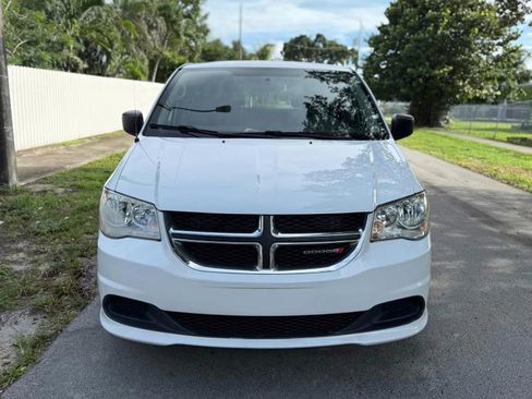 Used 2018 Dodge Grand Caravan SE image 5