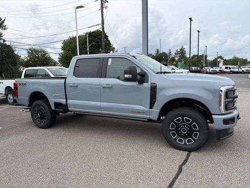 New 2026 Ford F350 Platinum w/ FX4 Off-Road Package AWD/4WD image 2
