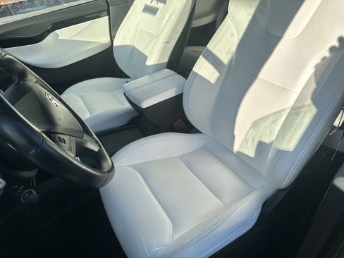 Used 2020 Tesla Model X Long Range image 15