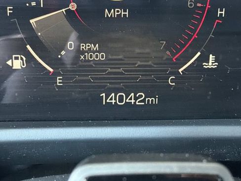 Used 2024 GMC Acadia AT4 w/ Super Cruise Package image 43