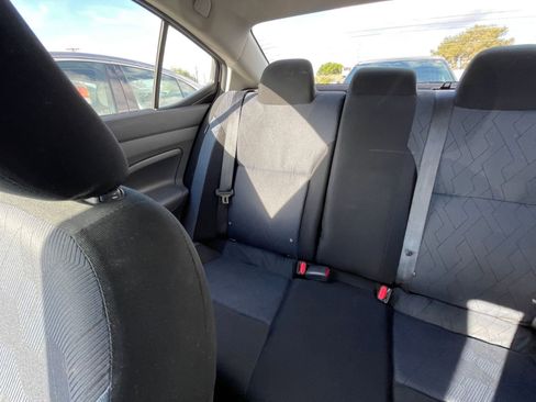 Used 2025 Nissan Versa SV image 38