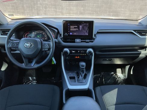 Used 2023 Toyota RAV4 LE FWD image 15