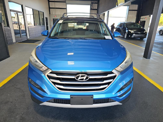 Used 2017 Hyundai Tucson Value FWD image 2