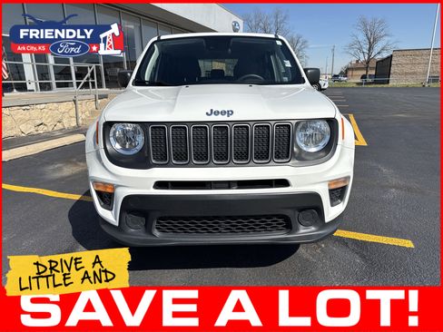 Used 2023 Jeep Renegade Latitude AWD/4WD image 5