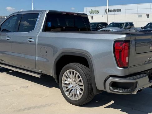 Used 2019 GMC Sierra 1500 Denali w/ Denali Ultimate Package AWD/4WD image 3