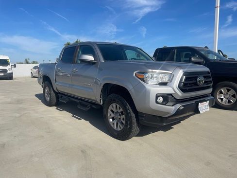 Used 2020 Toyota Tacoma SR5 RWD image 1