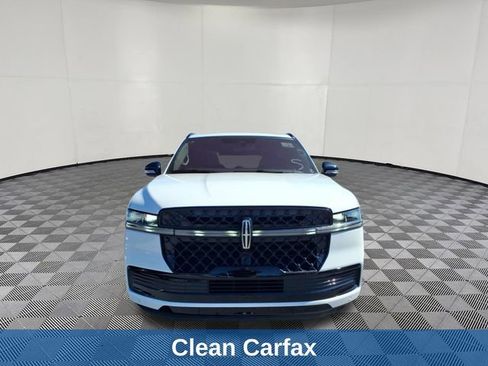 Used 2025 Lincoln Navigator Reserve w/ Jet Appearance Package AWD/4WD image 2