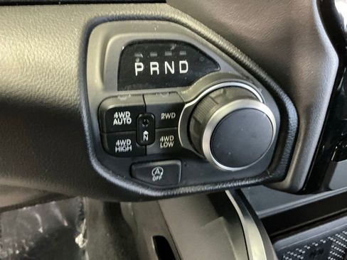 Used 2025 RAM 1500 Big Horn AWD/4WD image 6