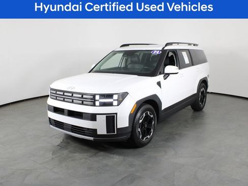 Used 2024 Hyundai Santa Fe SEL FWD image 2