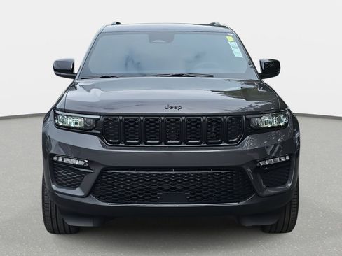 New 2025 Jeep Grand Cherokee Limited w/ Black Appearance Package AWD/4WD image 2