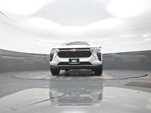 Used 2024 Chevrolet Trax LT w/ Driver Confidence Package image 10