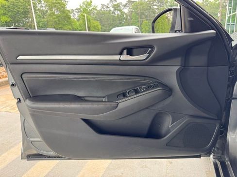 Used 2023 Nissan Altima 2.5 SL FWD image 22