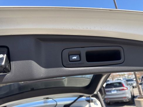 Used 2023 Honda CR-V EX-L image 10
