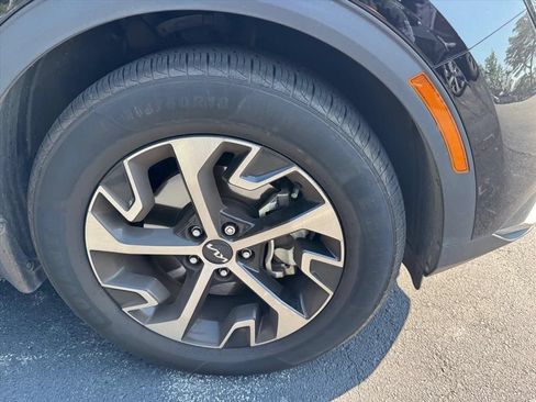Certified 2024 Kia Sportage EX FWD image 2