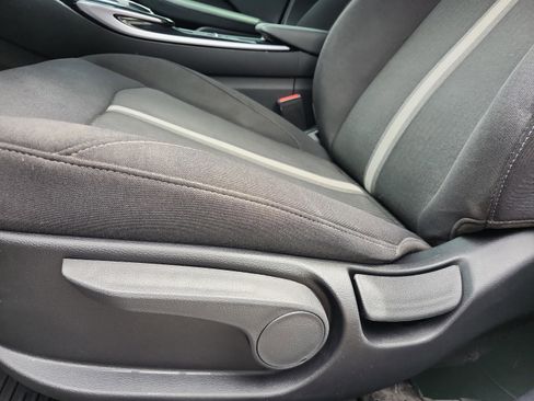 Used 2023 Hyundai Sonata SE w/ Preferred Accessory Package FWD image 15