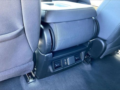 Certified 2025 Chevrolet Silverado 1500 LT image 33