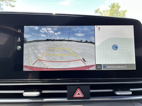 New 2025 Hyundai Elantra SEL FWD image 7