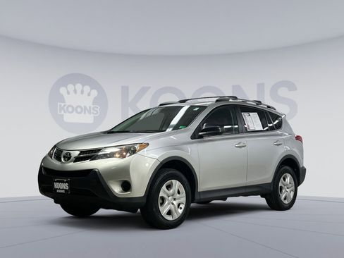 Used 2013 Toyota RAV4 LE image 1