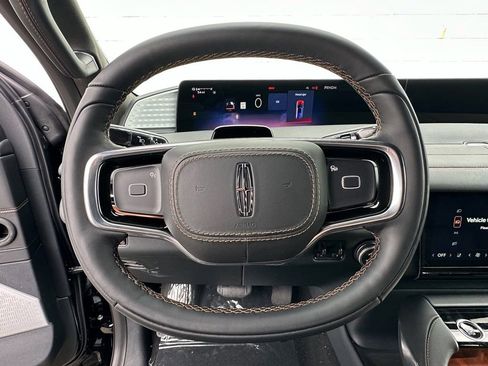 New 2026 Lincoln Navigator Black Label AWD/4WD image 9