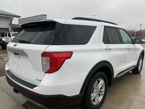 Used 2020 Ford Explorer XLT w/ Equipment Group 202A image 6