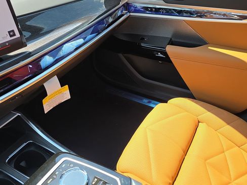 New 2026 BMW 740i xDrive AWD/4WD image 19