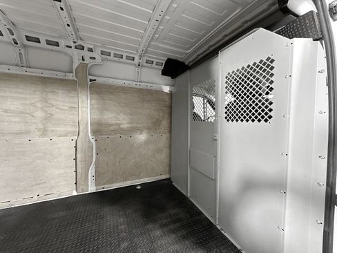 Used 2024 RAM ProMaster 2500 w/ Premium Convenience Group image 27