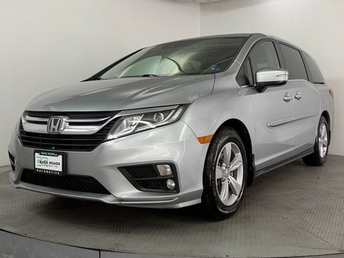 Used 2018 Honda Odyssey Elite image 3