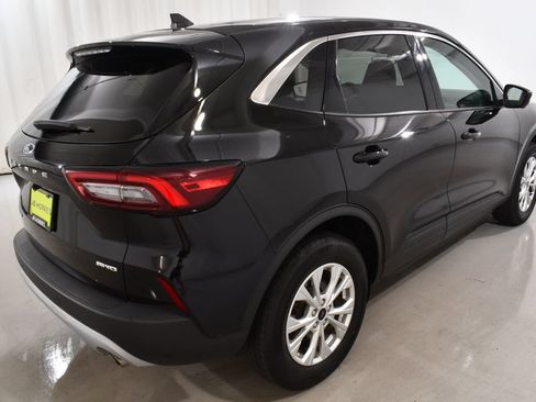 Used 2023 Ford Escape Active w/ Tech Pack #2 AWD/4WD image 11