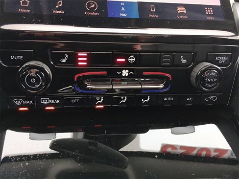 Certified 2023 Jeep Grand Cherokee L Limited w/ Trailer Tow Group (B) image 17