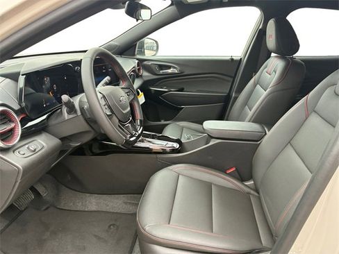 New 2026 Chevrolet Trax RS w/ Sunroof Package image 11